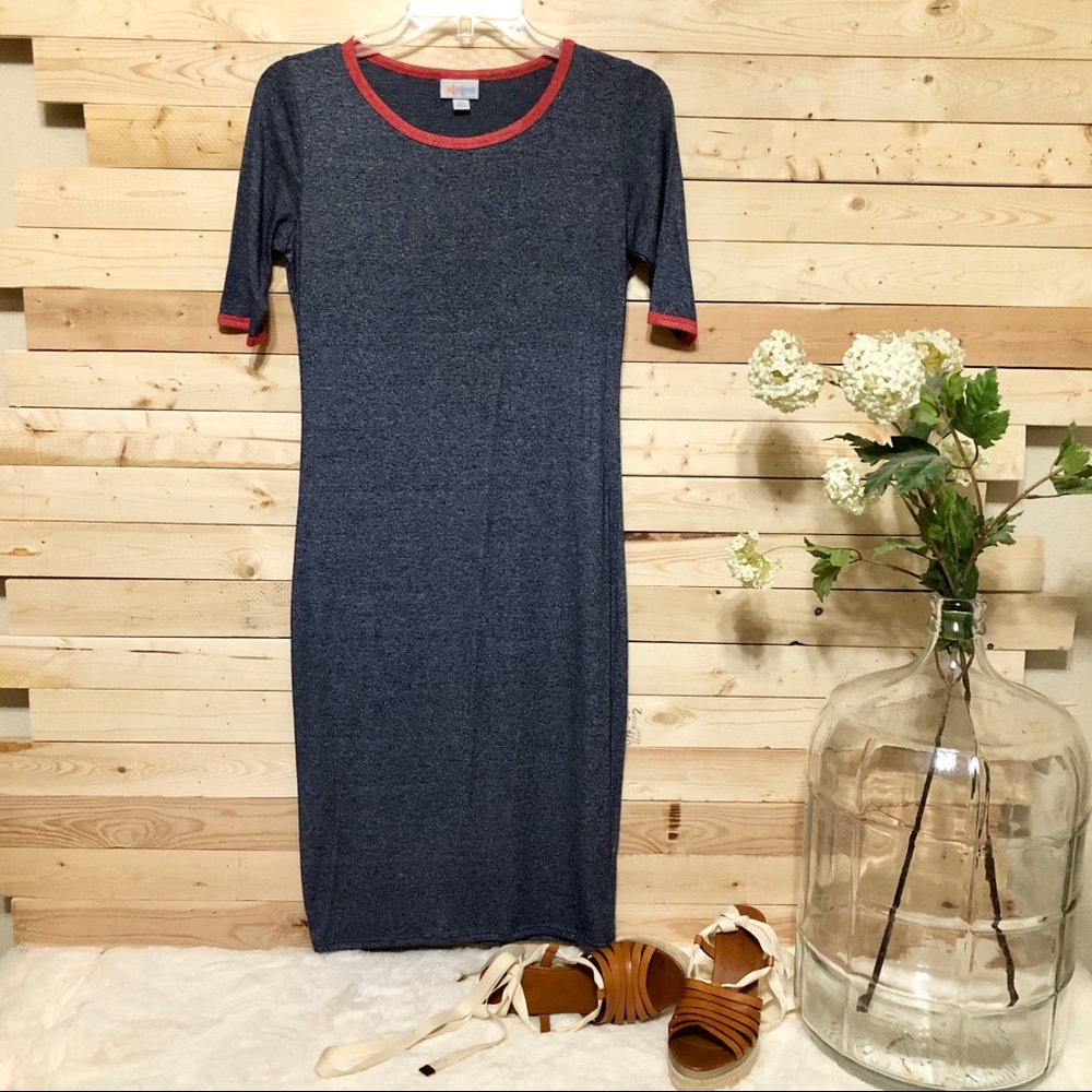 ✅ 3/$20 LulaRoe Women’s Blue Gray with red trim short sleeve shirt Dress Size XS